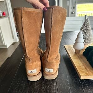 Women’s Ugg boots, color chestnut size 8